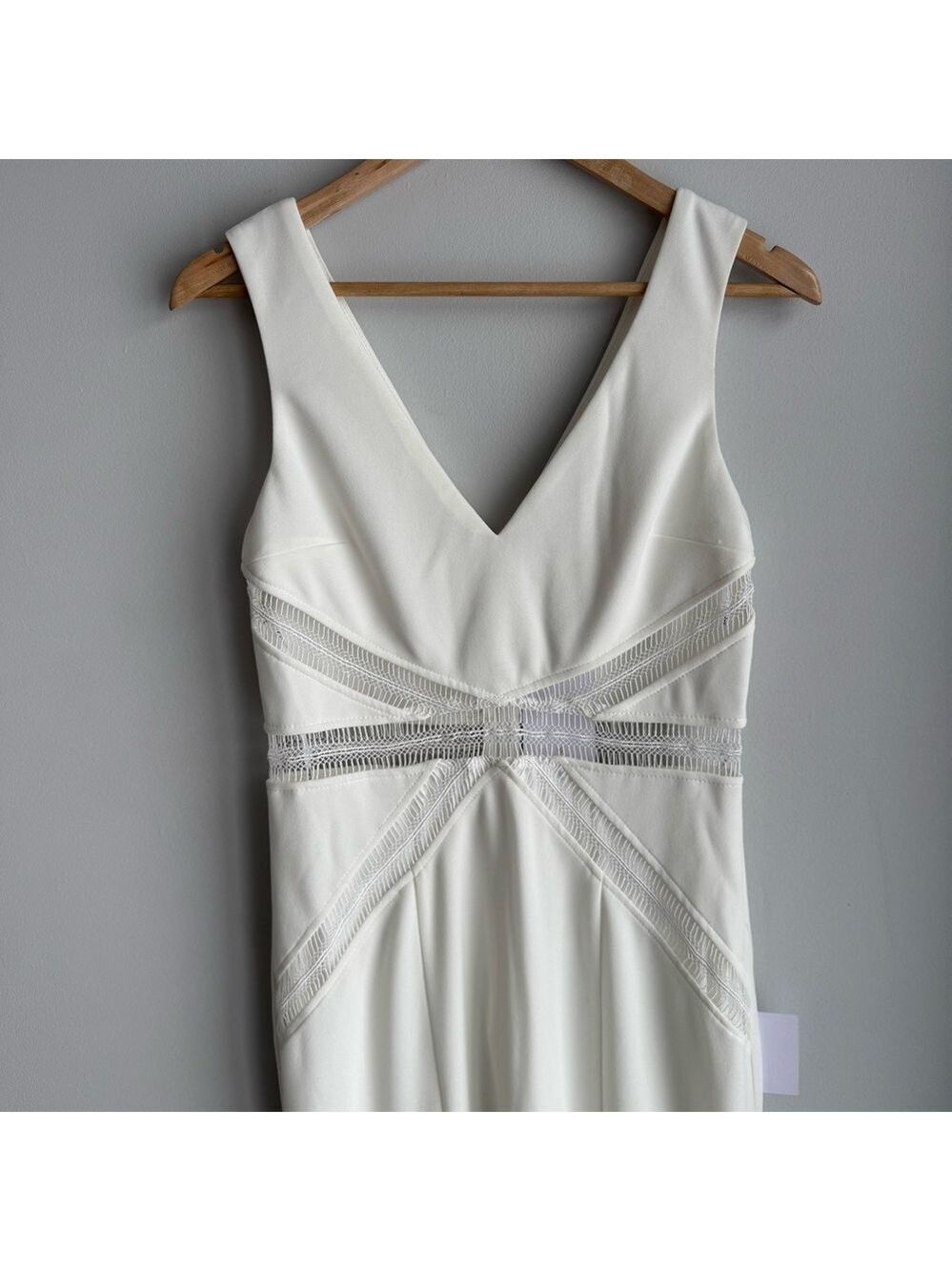 Lulu’s Modern Minimalist Wedding Gown Sz M White Event Dress Trumpet Cutout NWT - Picture 10 of 16